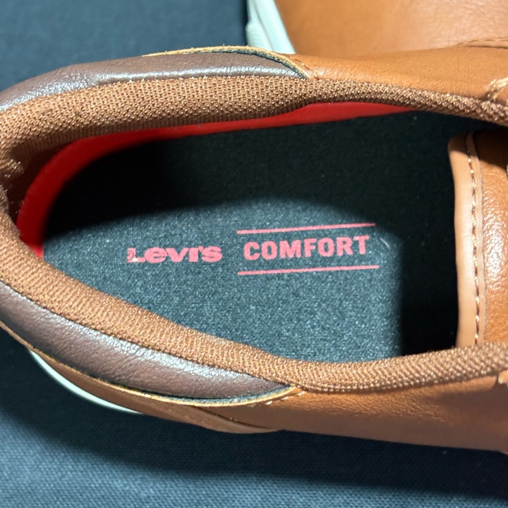 NWOT Classic Brown Levi’s Men’s Perfect Waxed Sneakers Size 10 - Picture 4 of 7